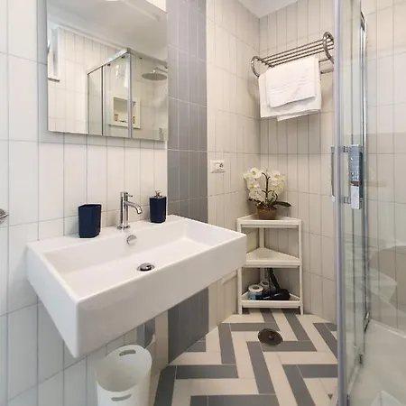 La Casa Di Mina * 蒙泰迪普罗奇达