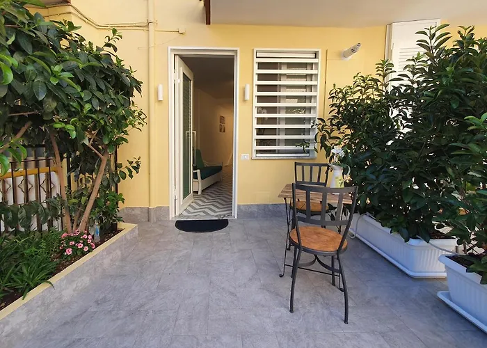 La Casa Di Mina 몬테 디 프로치다