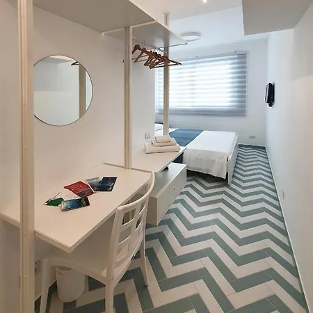 La Casa Di Mina Apartment *